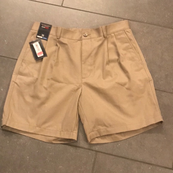 Roundtree /& Yorke Relaxed Fit Pleated Mens Shorts Size 48 Casual Khaki BLUE